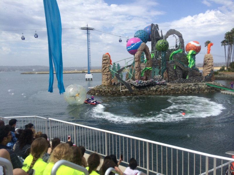 Cirque de la Mer Zorb.JPG (703.85 KiB) Viewed 4387 times Cirque de la Mer Zorb.JPG