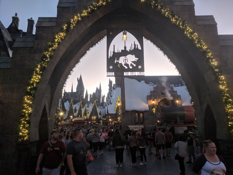 Hogsmeade.jpg (811.42 KiB) Viewed 1419 times Hogsmeade.jpg