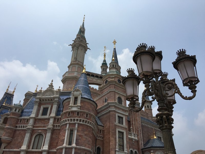 GUÍA -PRE Y POST- TRIP SHANGHAI DISNEY RESORT - Blogs de China - FANTASYLAND (Shanghai Disneyland) (6)
