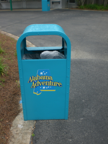 trash can.jpg