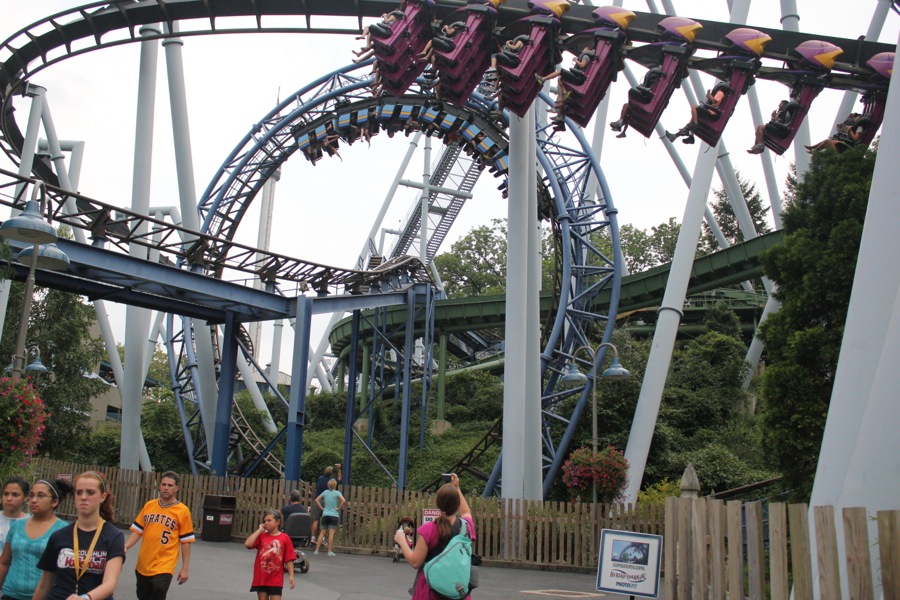 Right ride. Hershey Park Pennsylvania. Херши парк в Америке. Парк развлечений Hersheypark. Парк Седар поинт США.