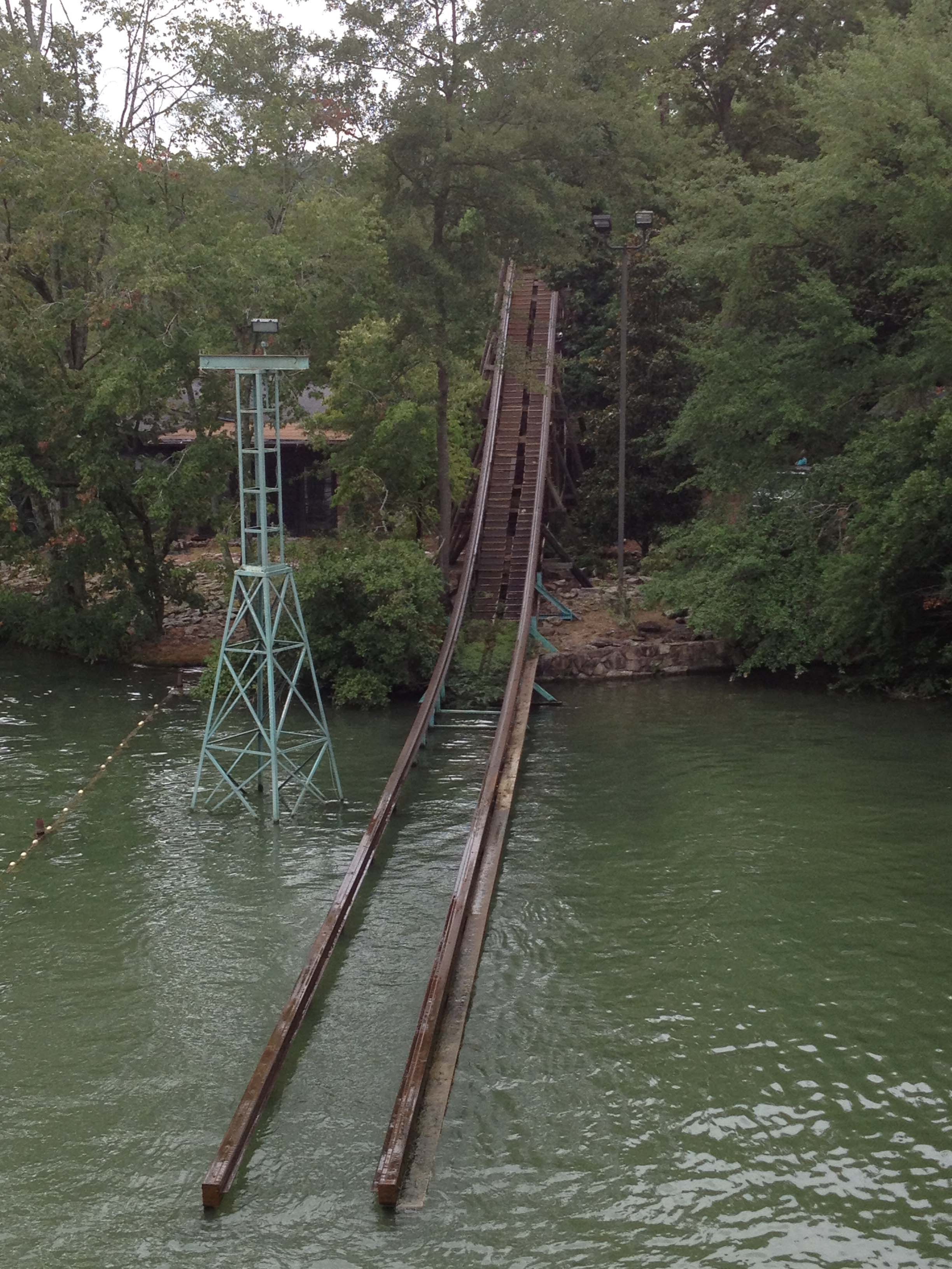 Lake Winnepesaukah (Lake Winnie) - Boat Chute