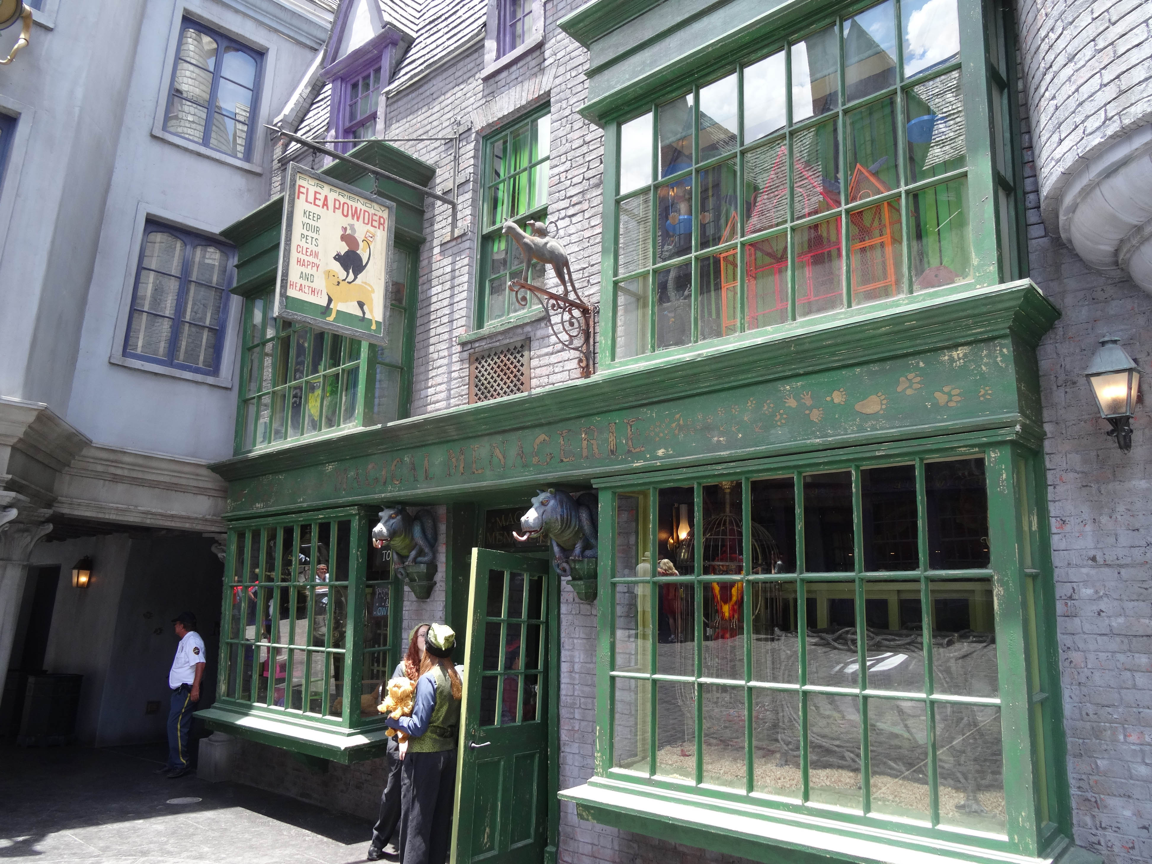 universal-studios-orlando-diagon-alley-media-day-2014