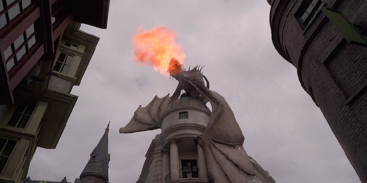 Closer Look at Universal's Diagon Alley!