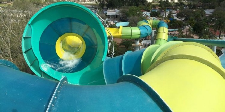 Colossal Curl at Adventure Island!