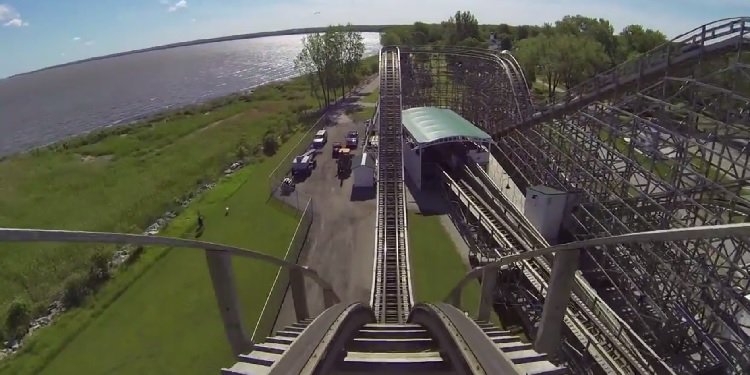 POV Video of the Zippin Pippin at Bay Beach!