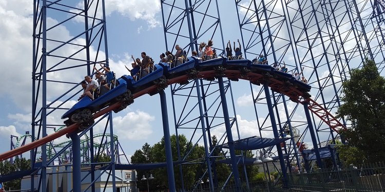 Report from Six Flags America!
