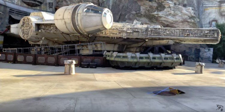 Walking Tour of Star Wars: Galaxy's Edge!