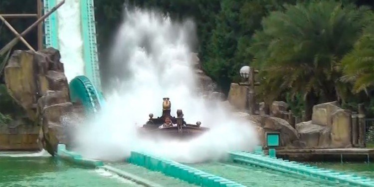 Get Soaked on a Taiwan Super Splash!