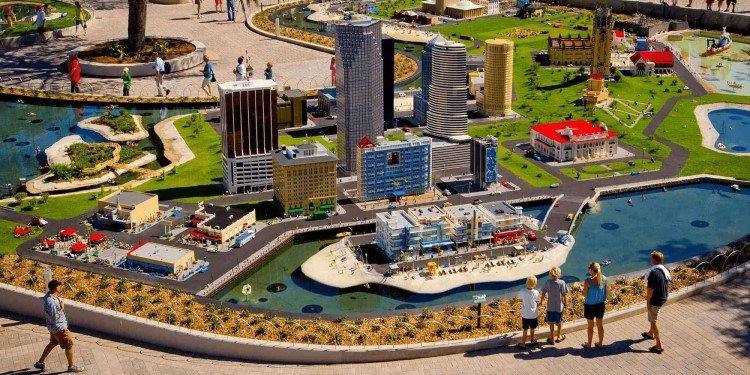 Legoland Florida to Celebrate 10th Anniversary!